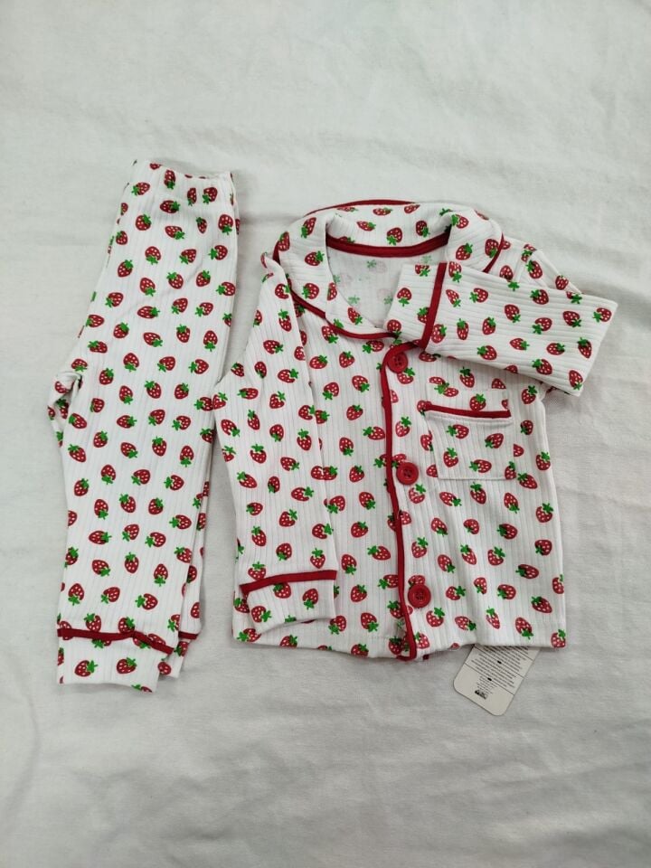 ÇİLEKLİ PİJAMA TAKIMI BEBEK