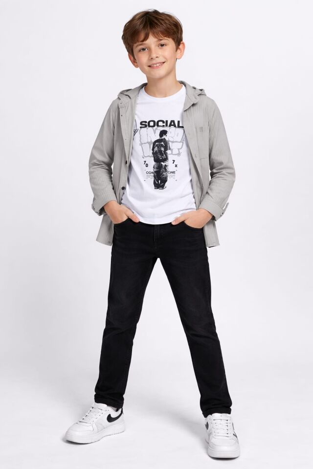 9-11 YAŞ ERKEK ÇOCUK 3'LÜ KOMBİN BASKILI TŞÖRT GÖMLEK VE SİYAH JEAN PANTOLON